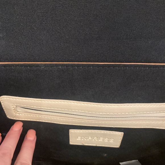 Express Envelope Clutch - Picture 4 of 4